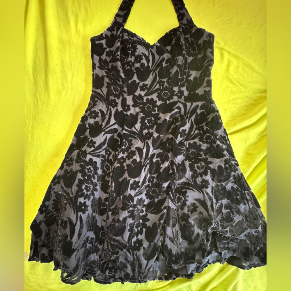 CDC EVENING Burnout Velvet Halter Dress